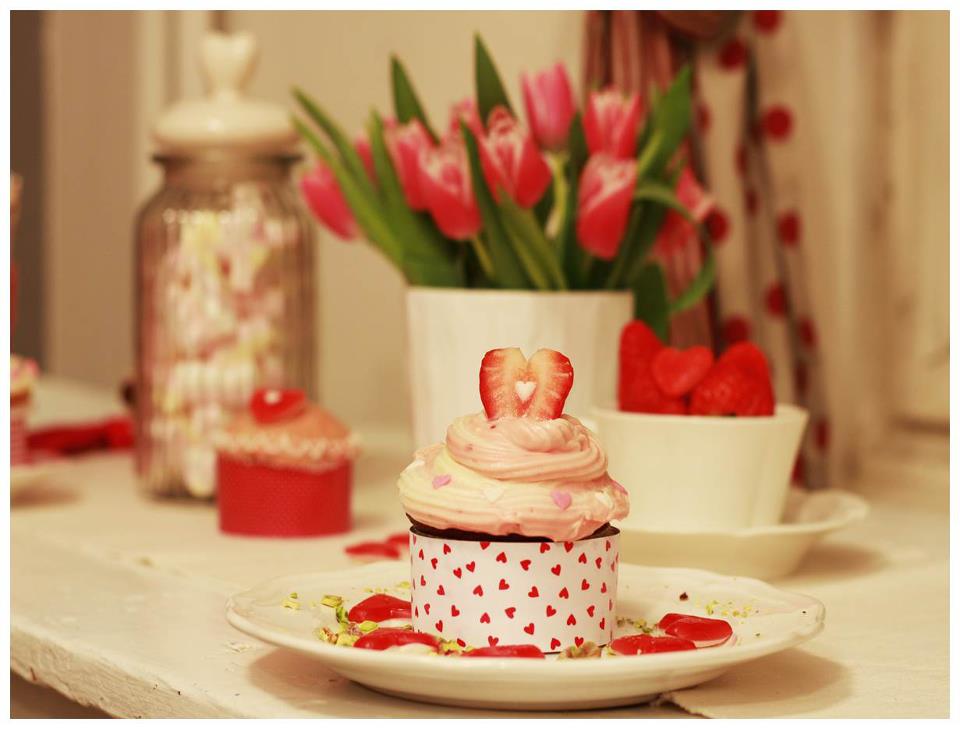 Jahodový cupcake ve Valentýnském balení.
