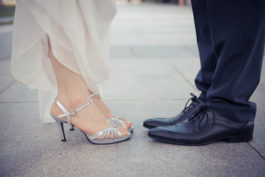 6 způsobů, jak omezit bolest nohou ze svatebních střevíčků